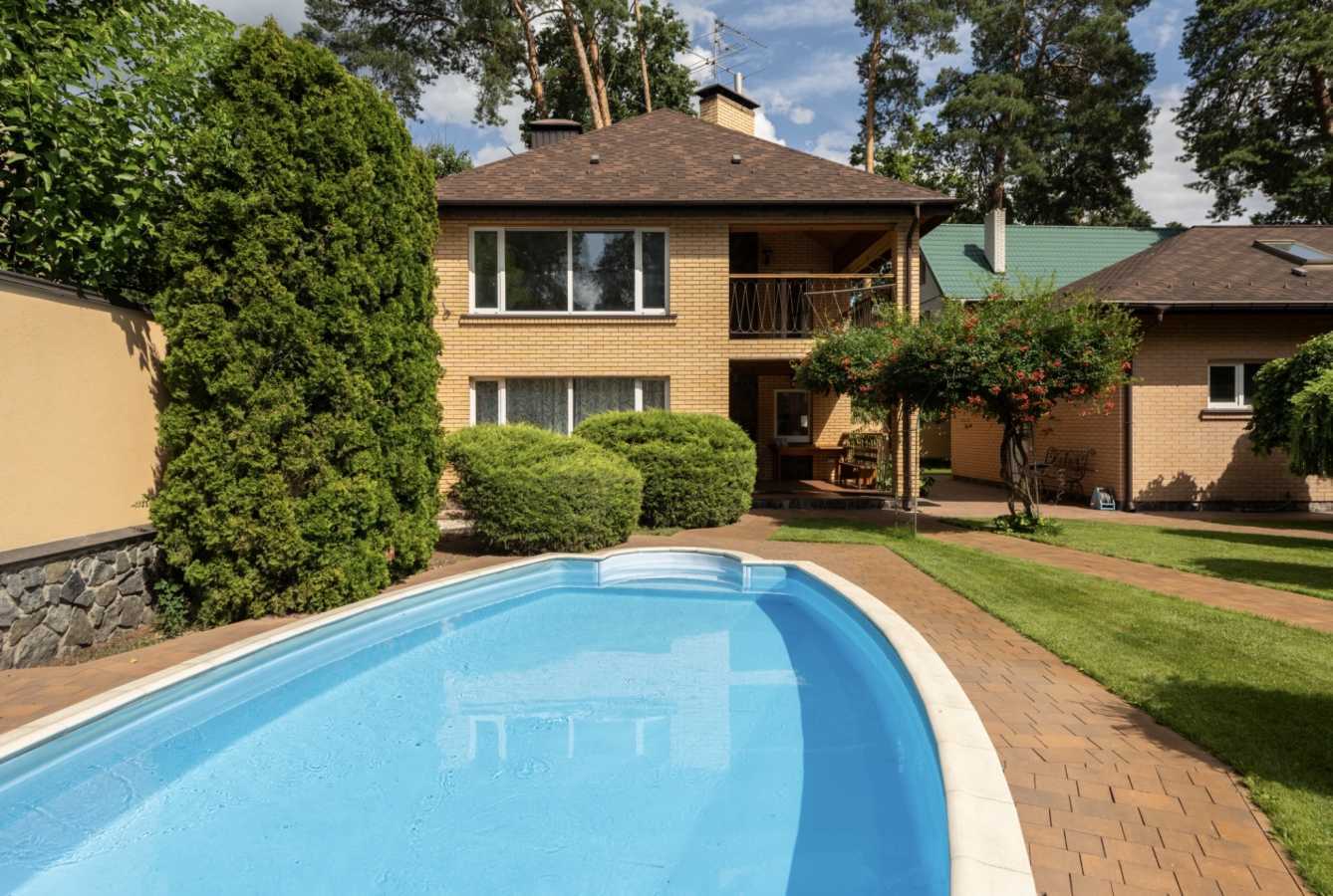 Продаж будинку 300 м², Києво-Мироцька вул., 34а