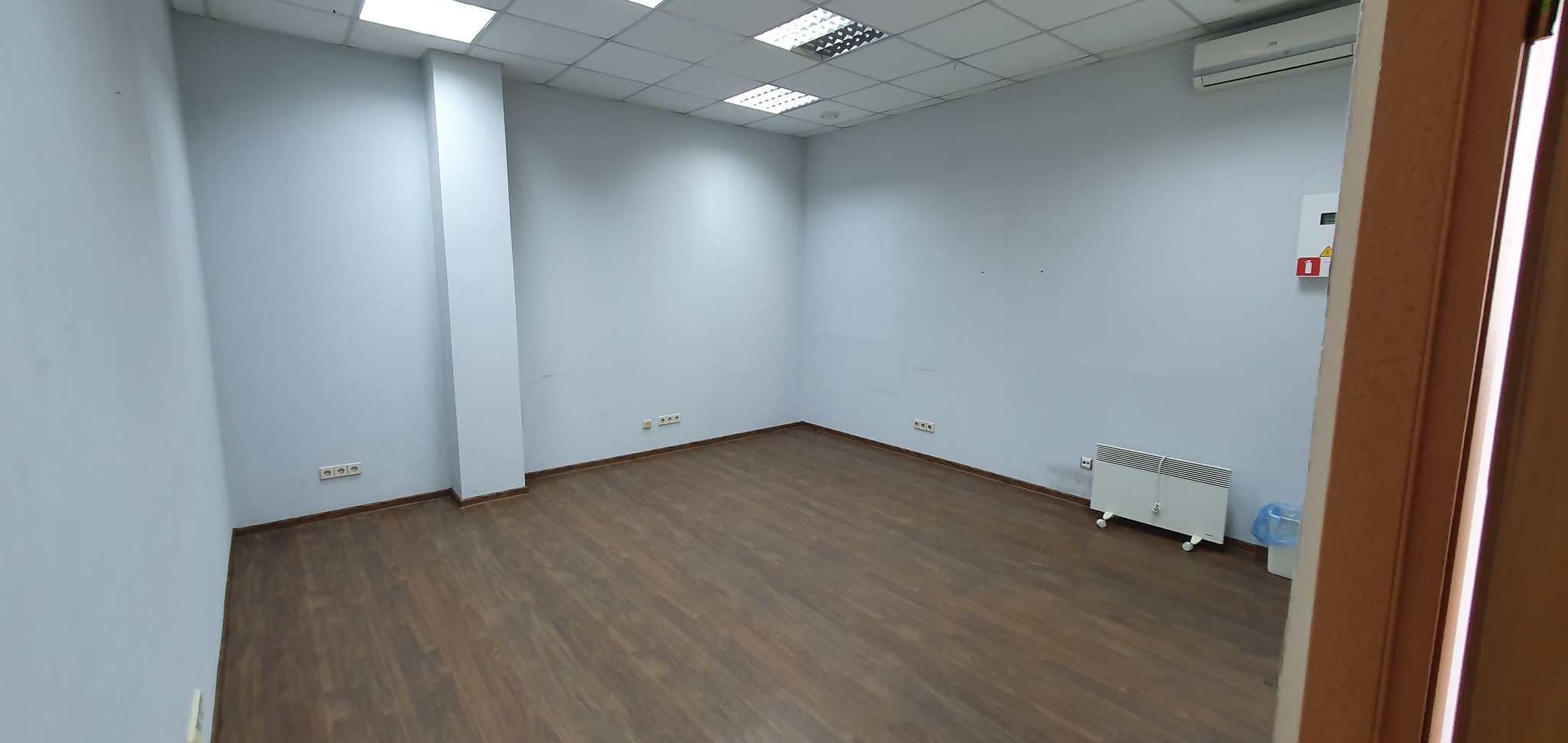 Оренда офісу 22 м², Лариси Руденко вул., 6А