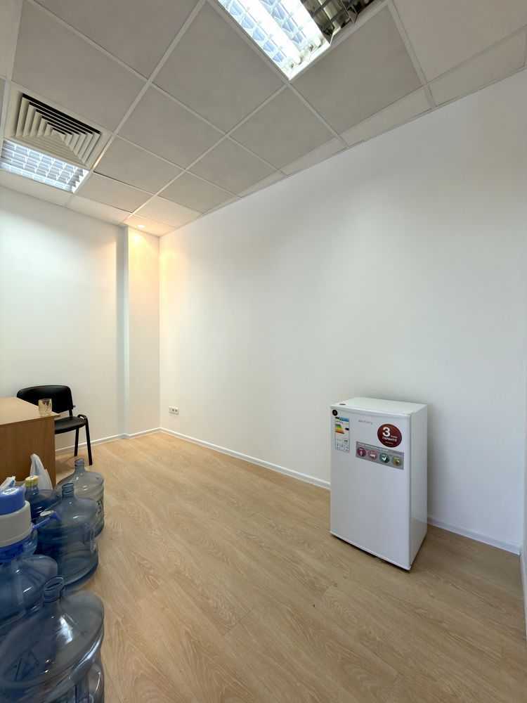 Аренда офиса 140 м², Евгения Коновальца ул., 36Д