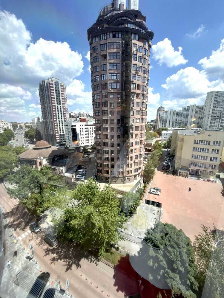 Аренда офиса 140 м², Евгения Коновальца ул., 36Д