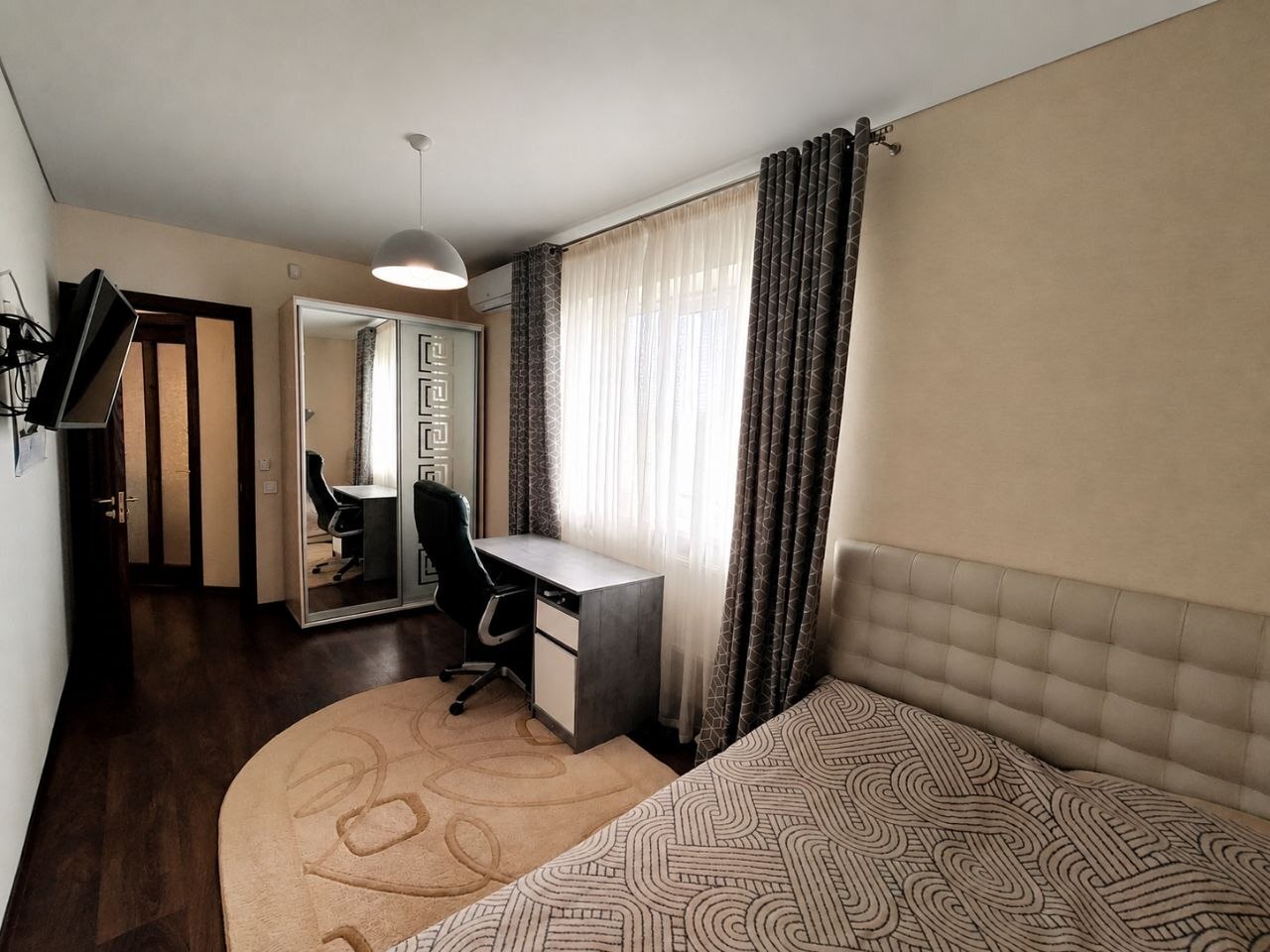 Продаж будинку 340 м²