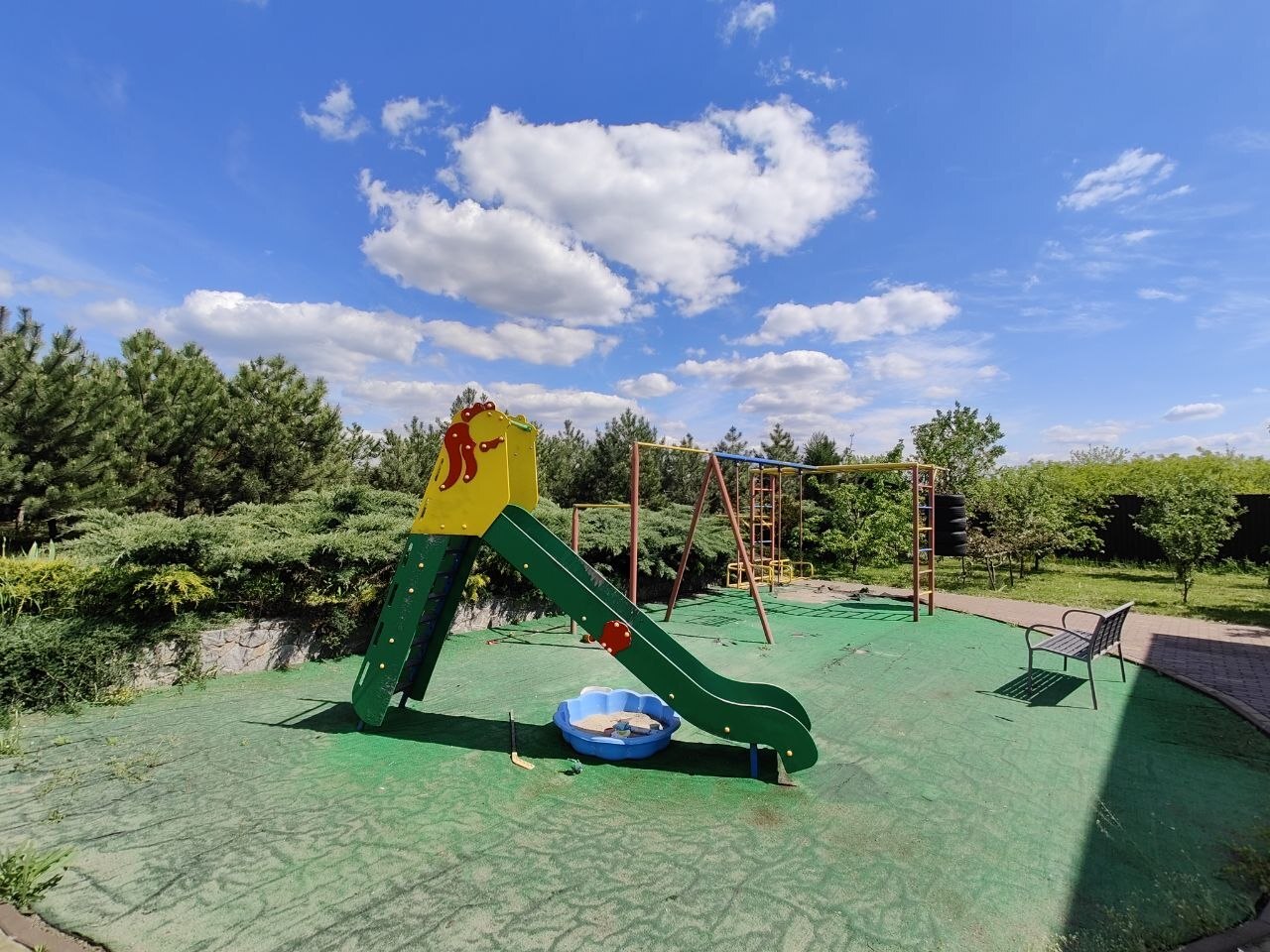 Продаж будинку 340 м²
