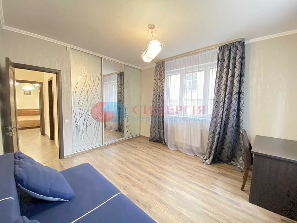 Аренда 4-комнатной квартиры 100 м², Мельникова, 51Б