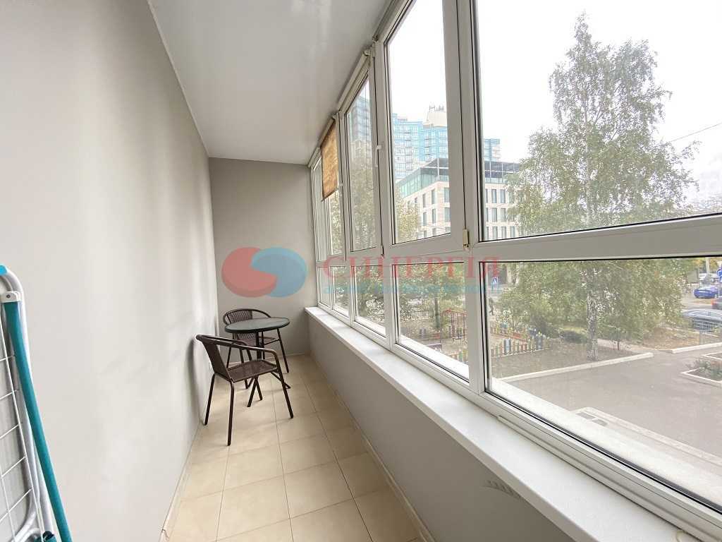 Аренда 4-комнатной квартиры 100 м², Мельникова, 51Б