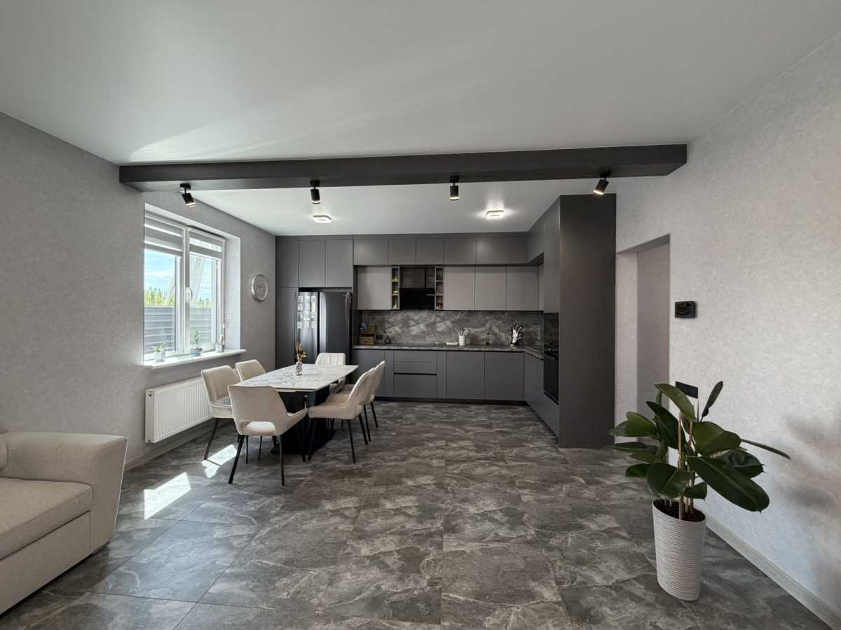 Продаж будинку 104 м², Травнева