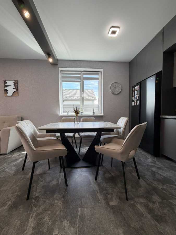 Продаж будинку 104 м², Травнева
