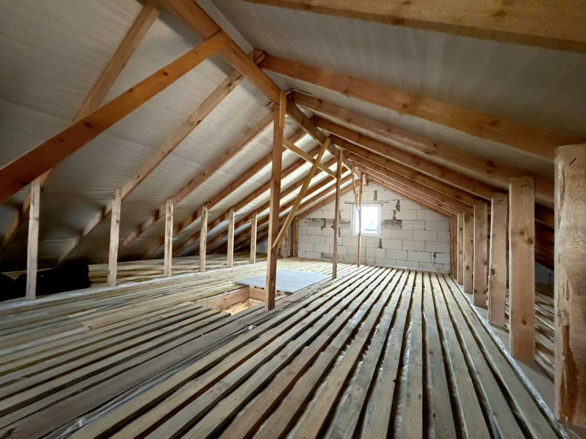 Продаж будинку 104 м², Травнева