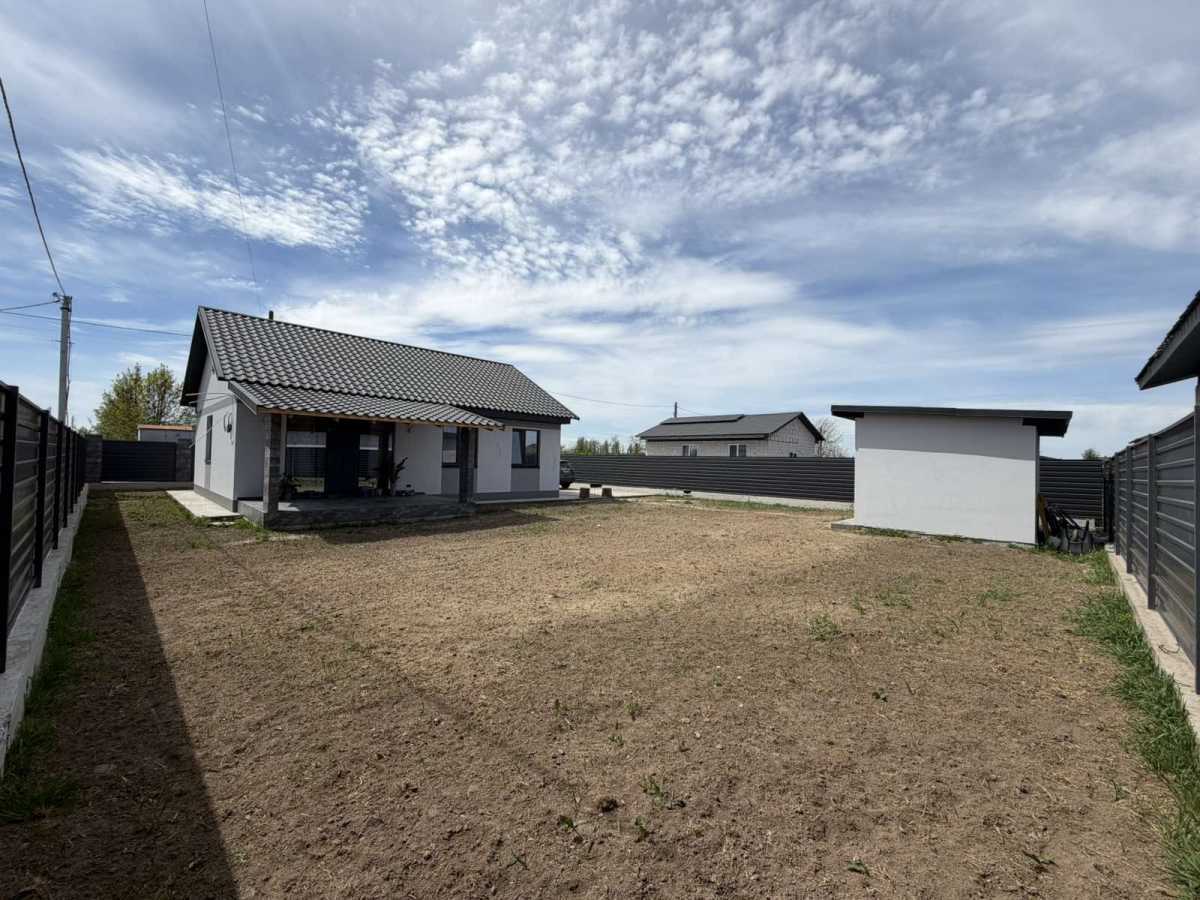 Продаж будинку 104 м², Травнева