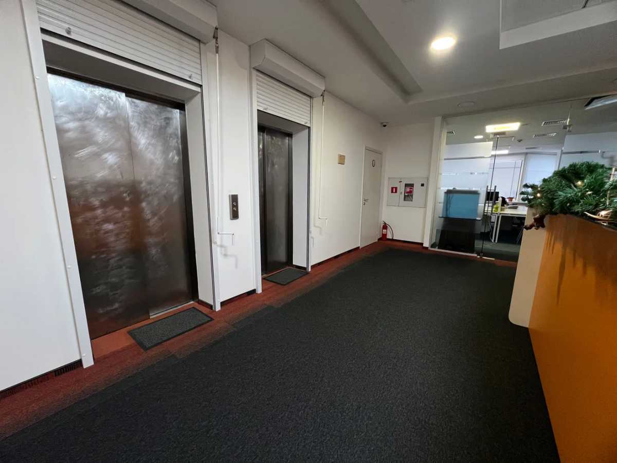 Аренда офиса 986.1 м², Евгения Сверстюка ул., 2А