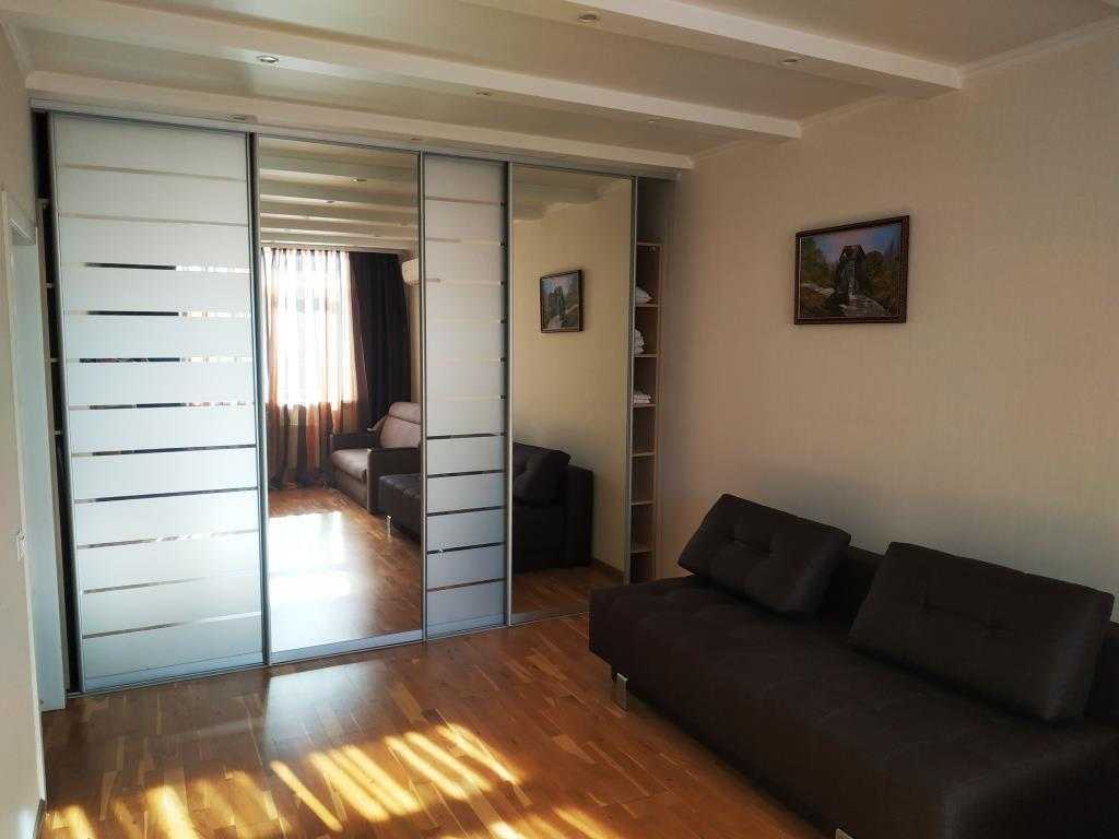 Оренда 2-кімнатної квартири 60 м², Сім'ї Кульженків вул., 35