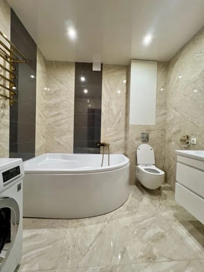 Продажа 3-комнатной квартиры 118 м², Героев Харькова просп., 128А
