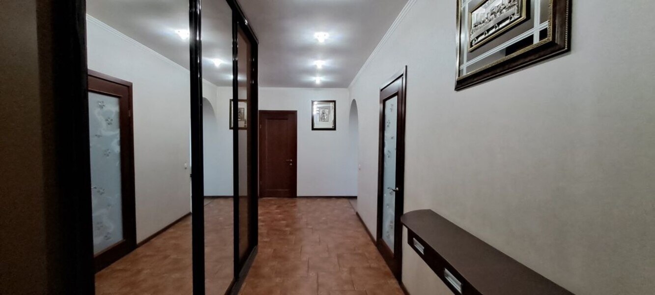 Продажа 3-комнатной квартиры 118 м², Героев Харькова просп., 128А