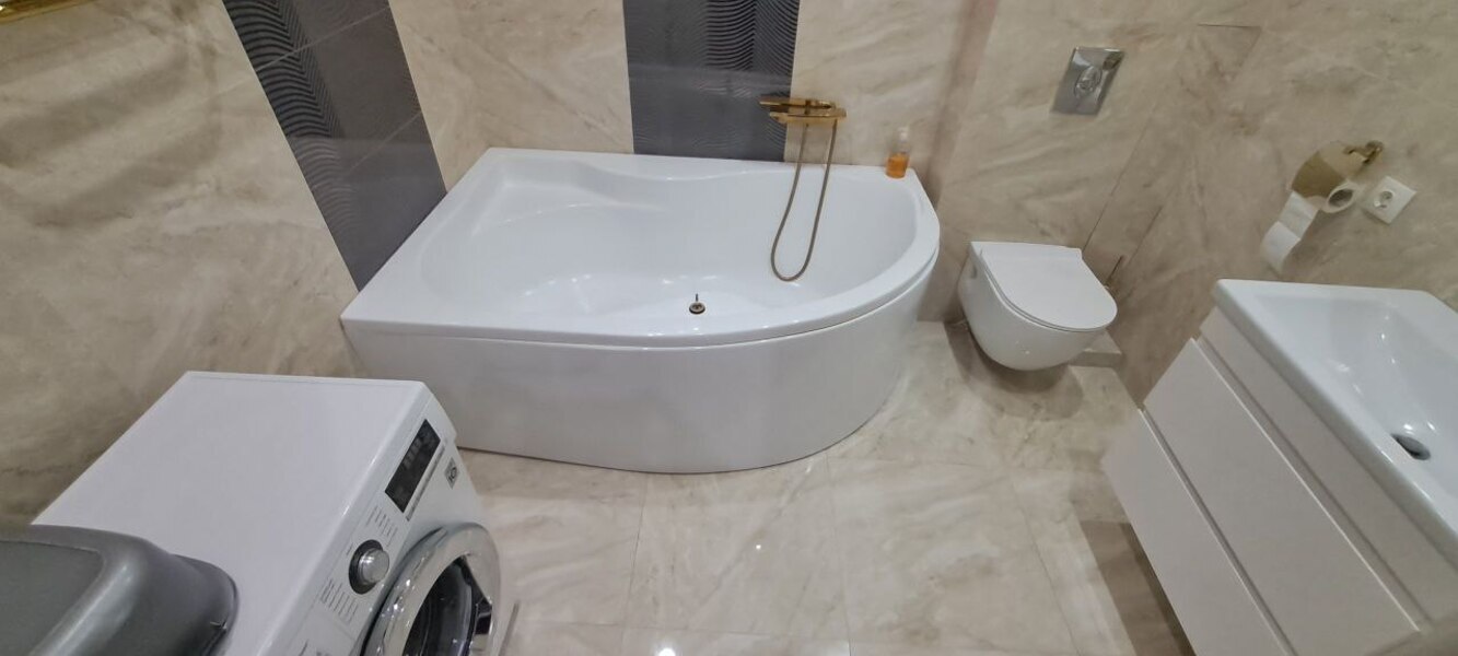 Продажа 3-комнатной квартиры 118 м², Героев Харькова просп., 128А