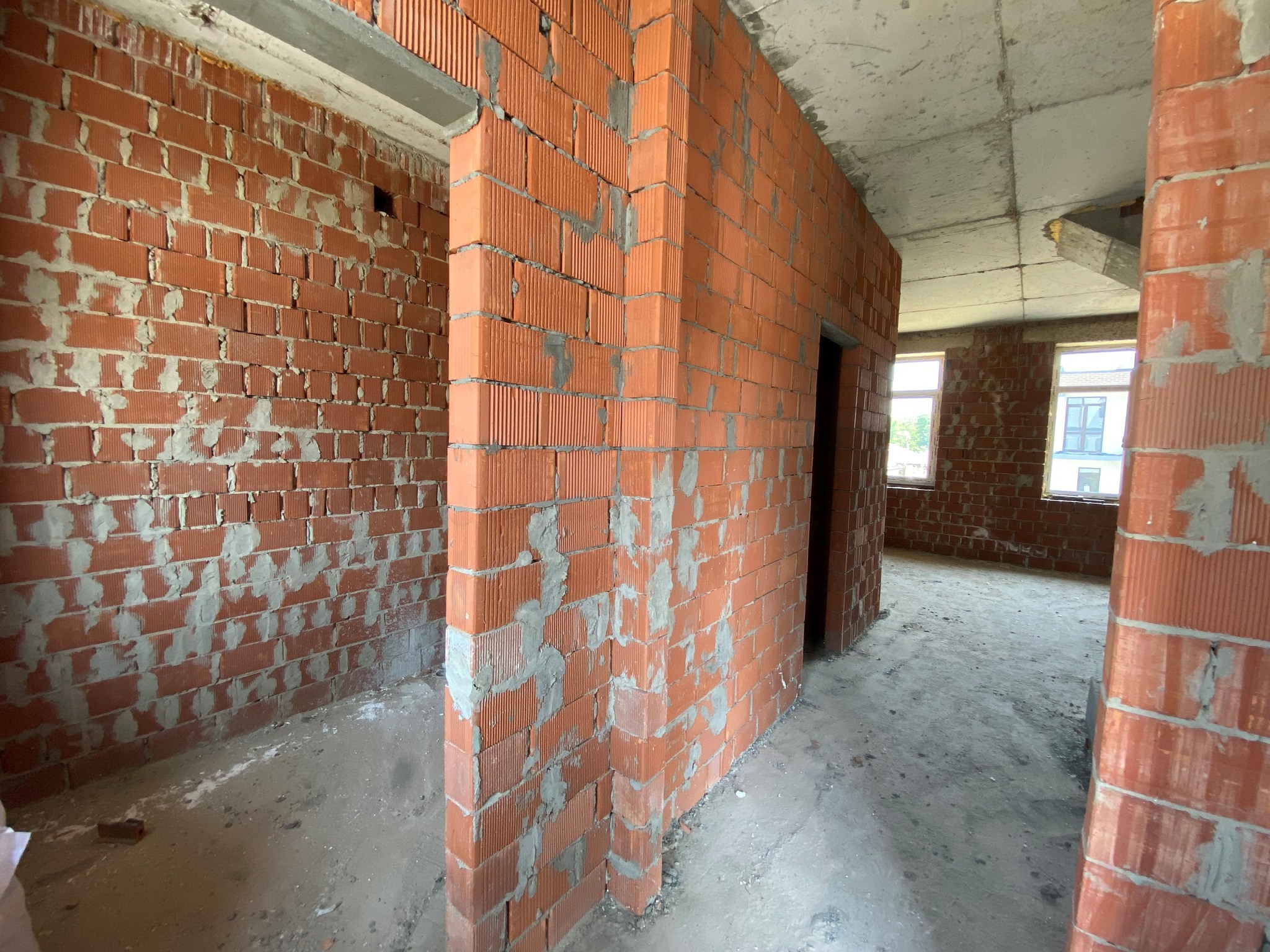 Продаж 2-кімнатної квартири 77 м², Миру вул.