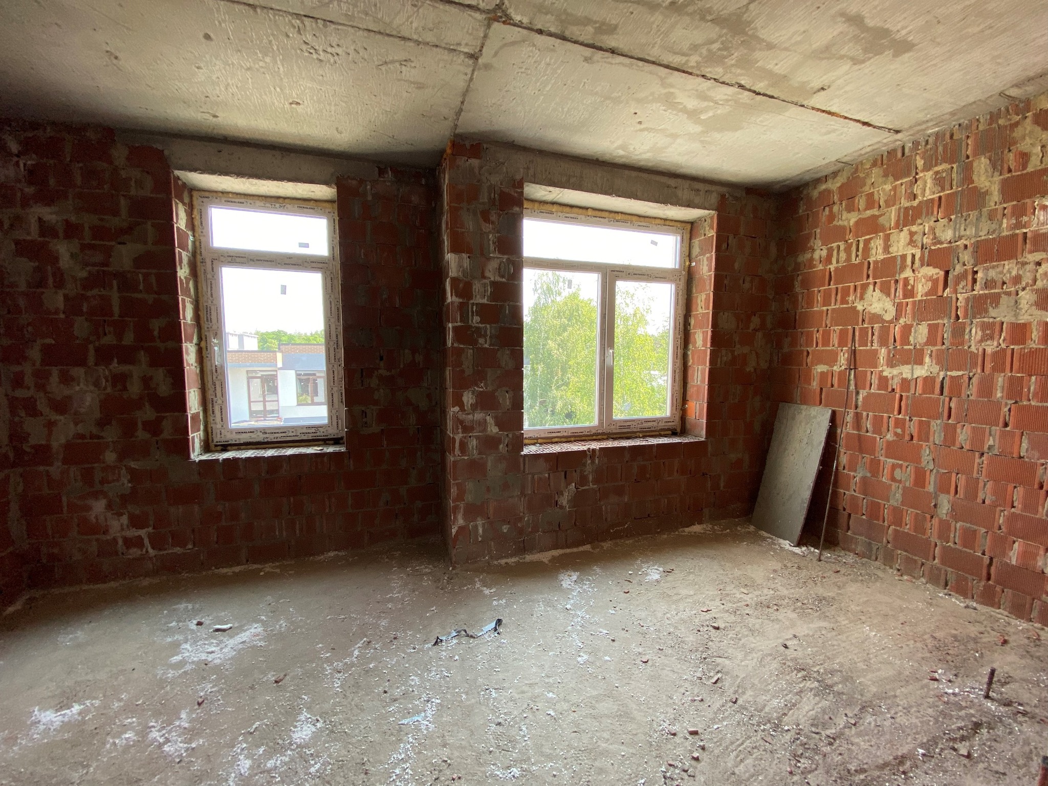 Продаж 2-кімнатної квартири 77 м², Миру вул.