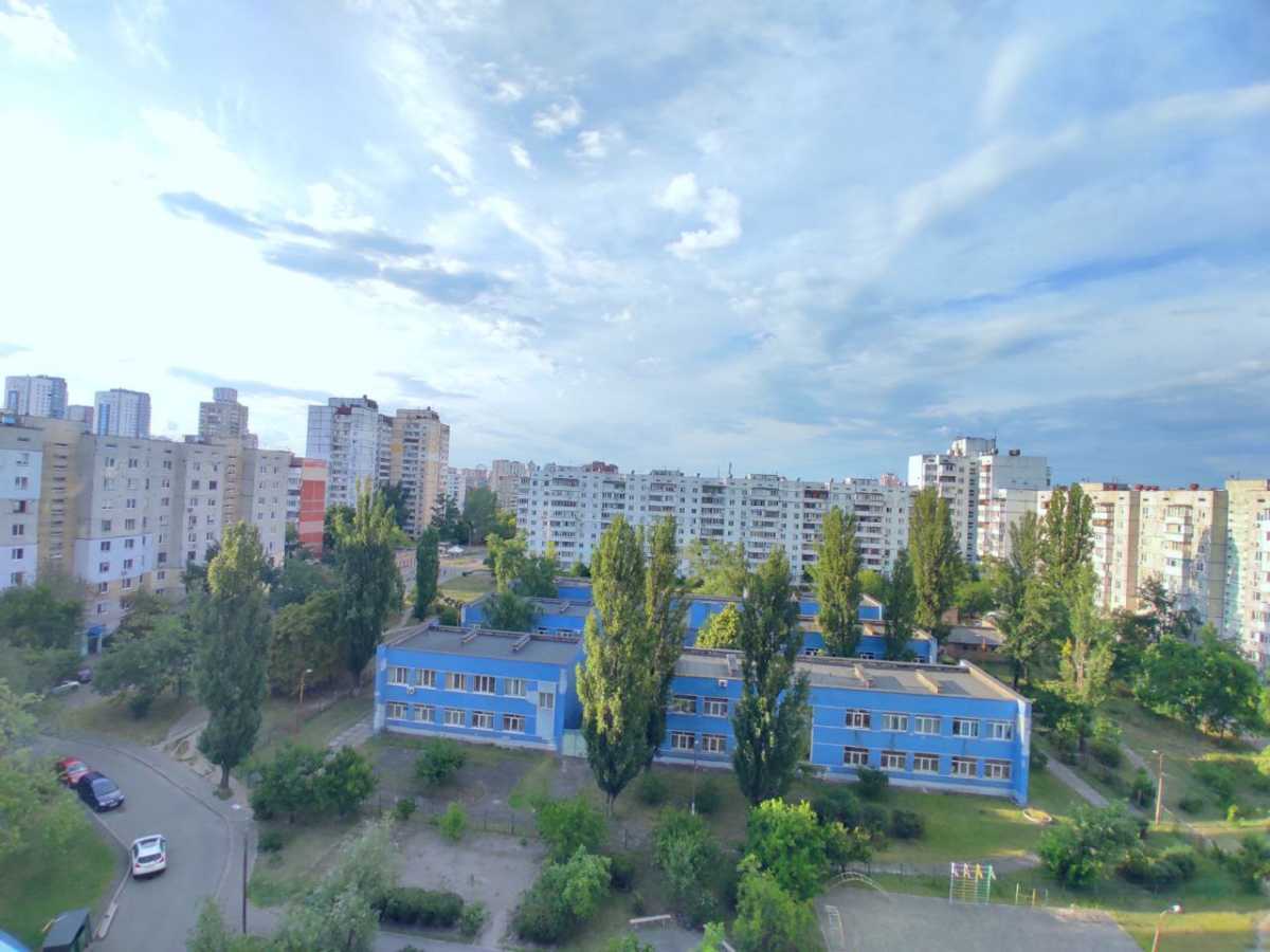 Продаж 1-кімнатної квартири 52 м², Йорданська вул., 9К