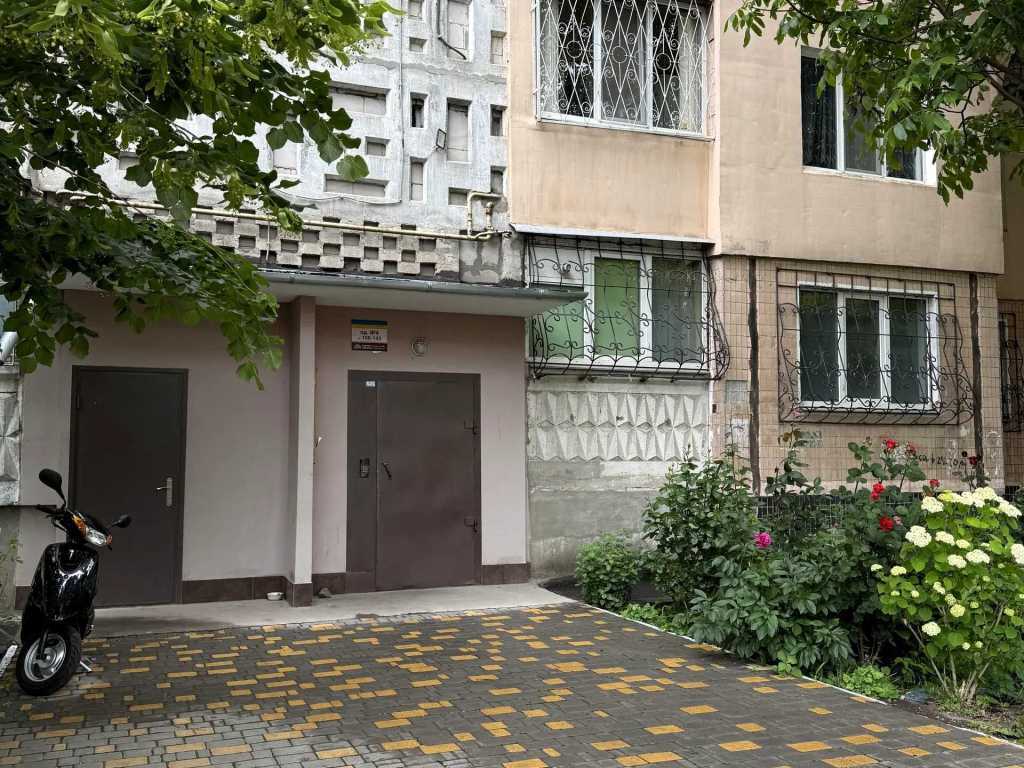 Продажа 1-комнатной квартиры 35 м², князя Володимира Великого, 80