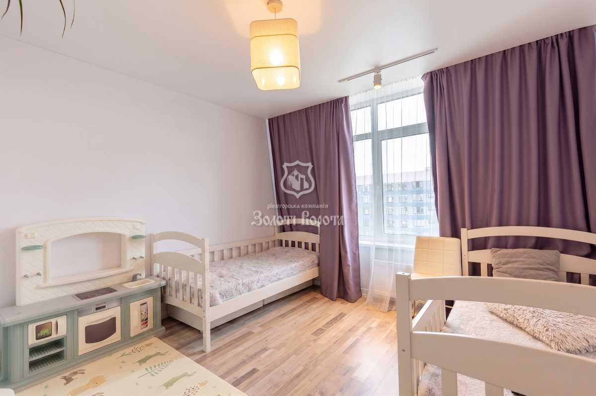 Продаж 2-кімнатної квартири 67.7 м², Євгена Сверстюка вул., 6А