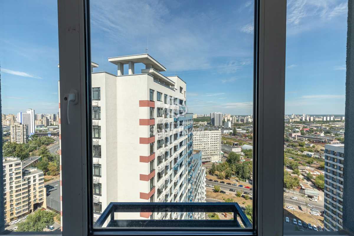 Продаж 2-кімнатної квартири 67.7 м², Євгена Сверстюка вул., 6А