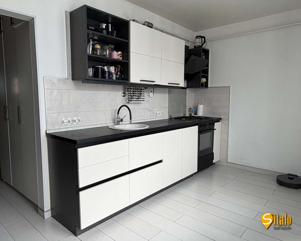 Продаж 1-кімнатної квартири 51 м², Центральна вул., 21А