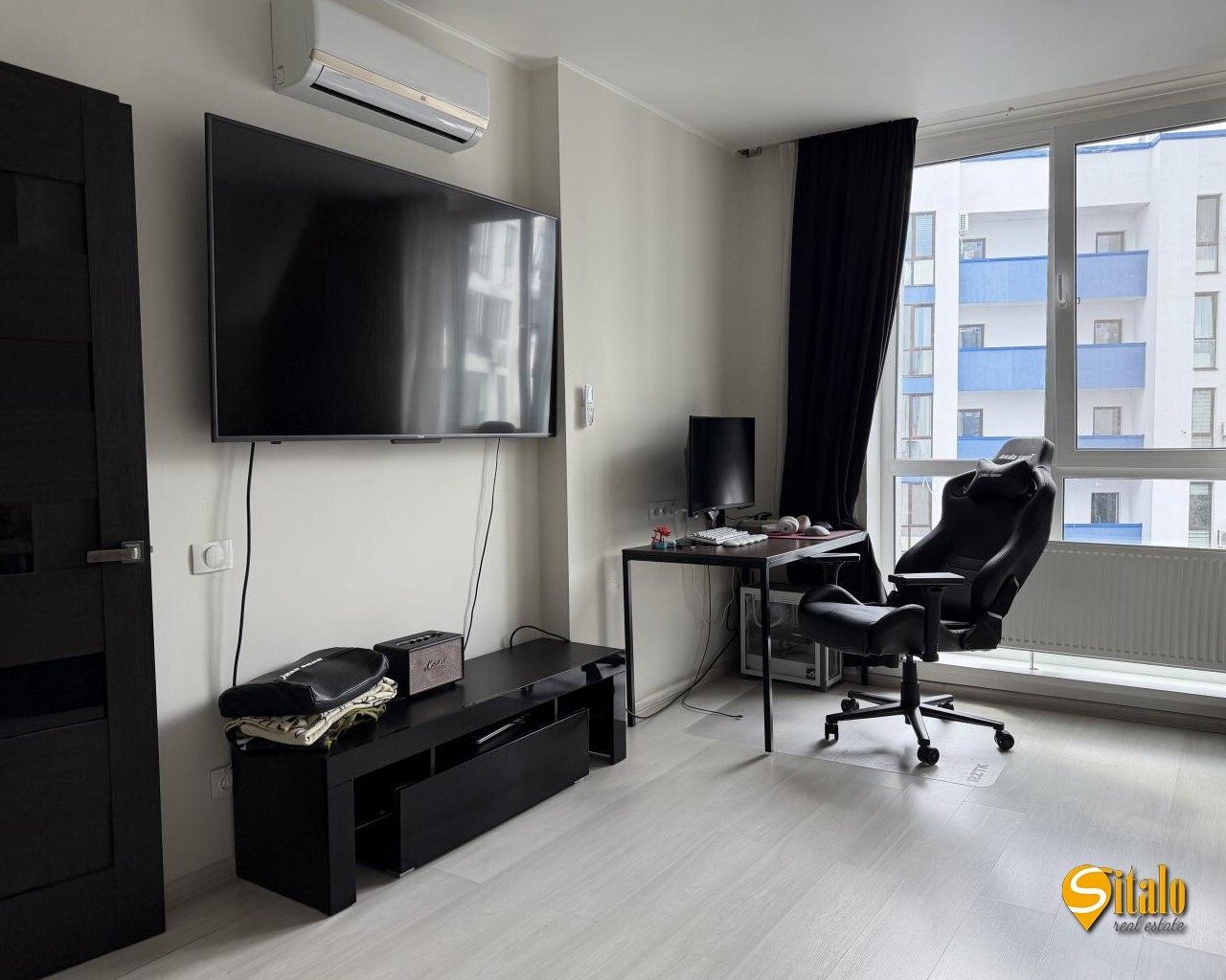 Продаж 1-кімнатної квартири 51 м², Центральна вул., 21А