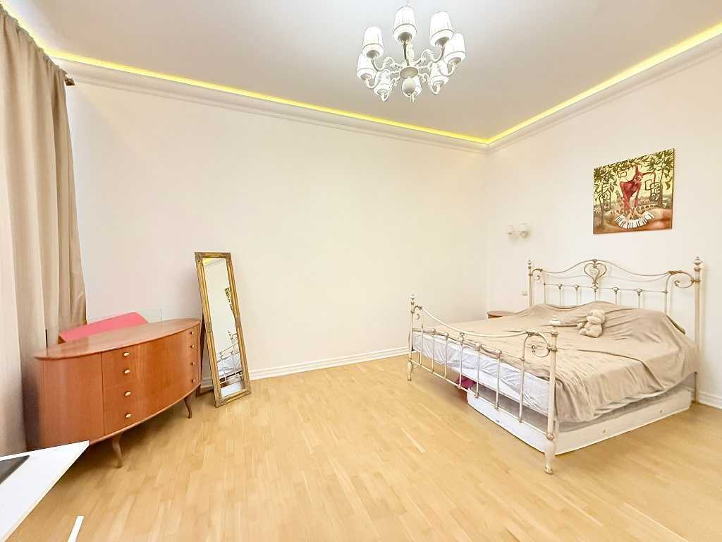Оренда 4-кімнатної квартири 142 м², Шота Руставелі вул., 12