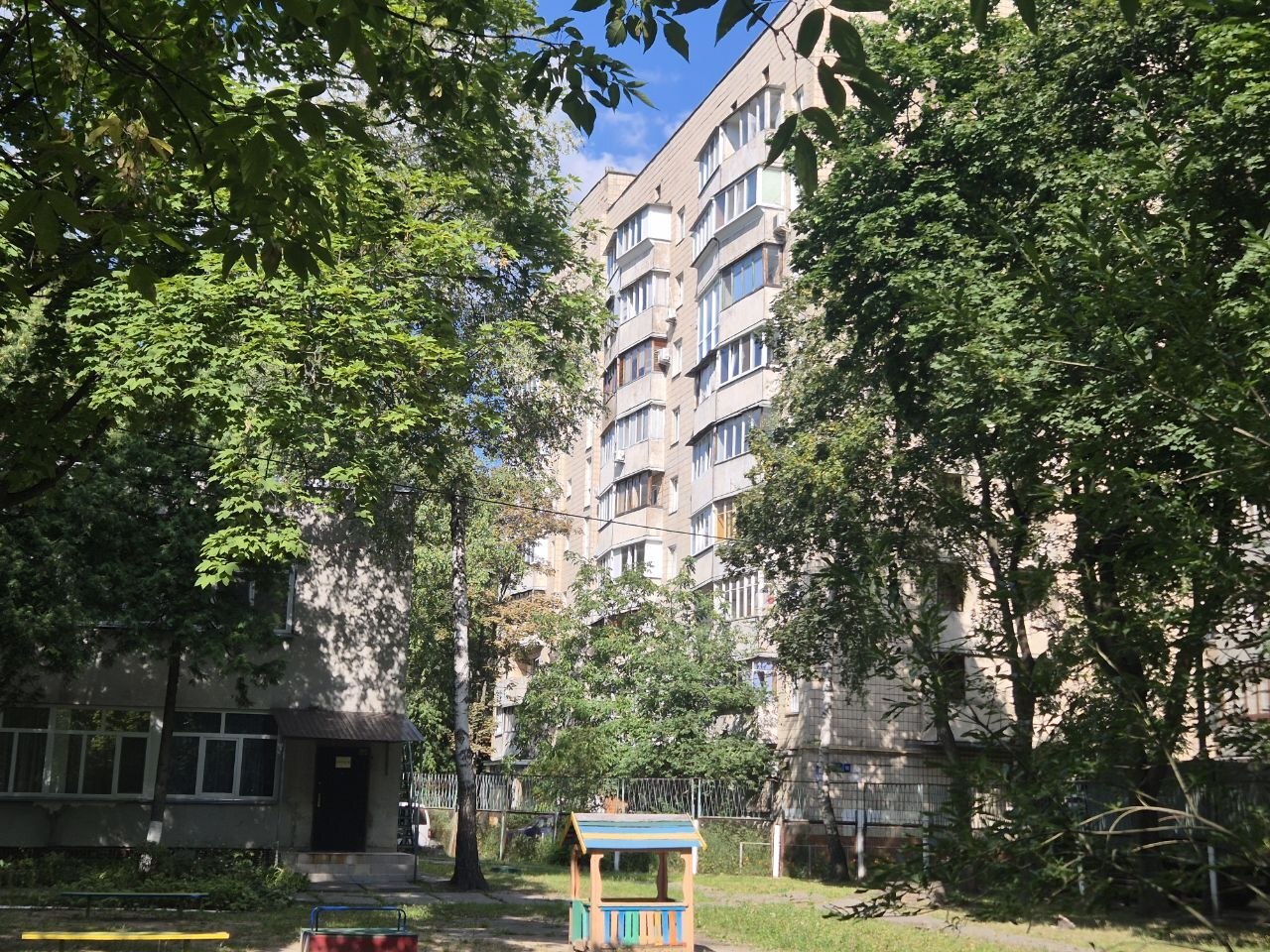 Продаж 1-кімнатної квартири 36.2 м², Ратушного 18
