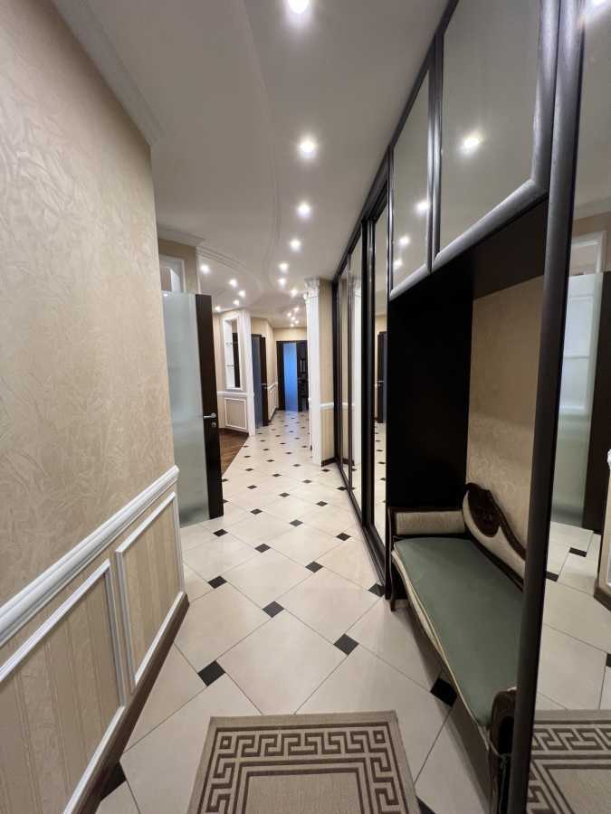 Оренда 3-кімнатної квартири 90 м², Генерала Генадія Воробйова вул., 13е