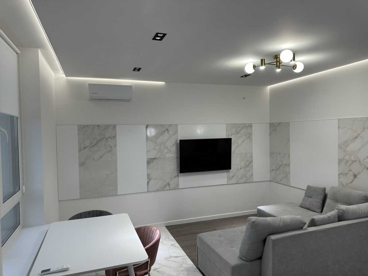 Оренда 3-кімнатної квартири 78 м², Салютна вул., 2