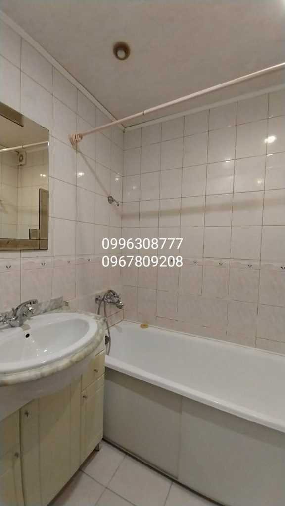 Продажа 2-комнатной квартиры 50.8 м², Людвига Свободы просп.