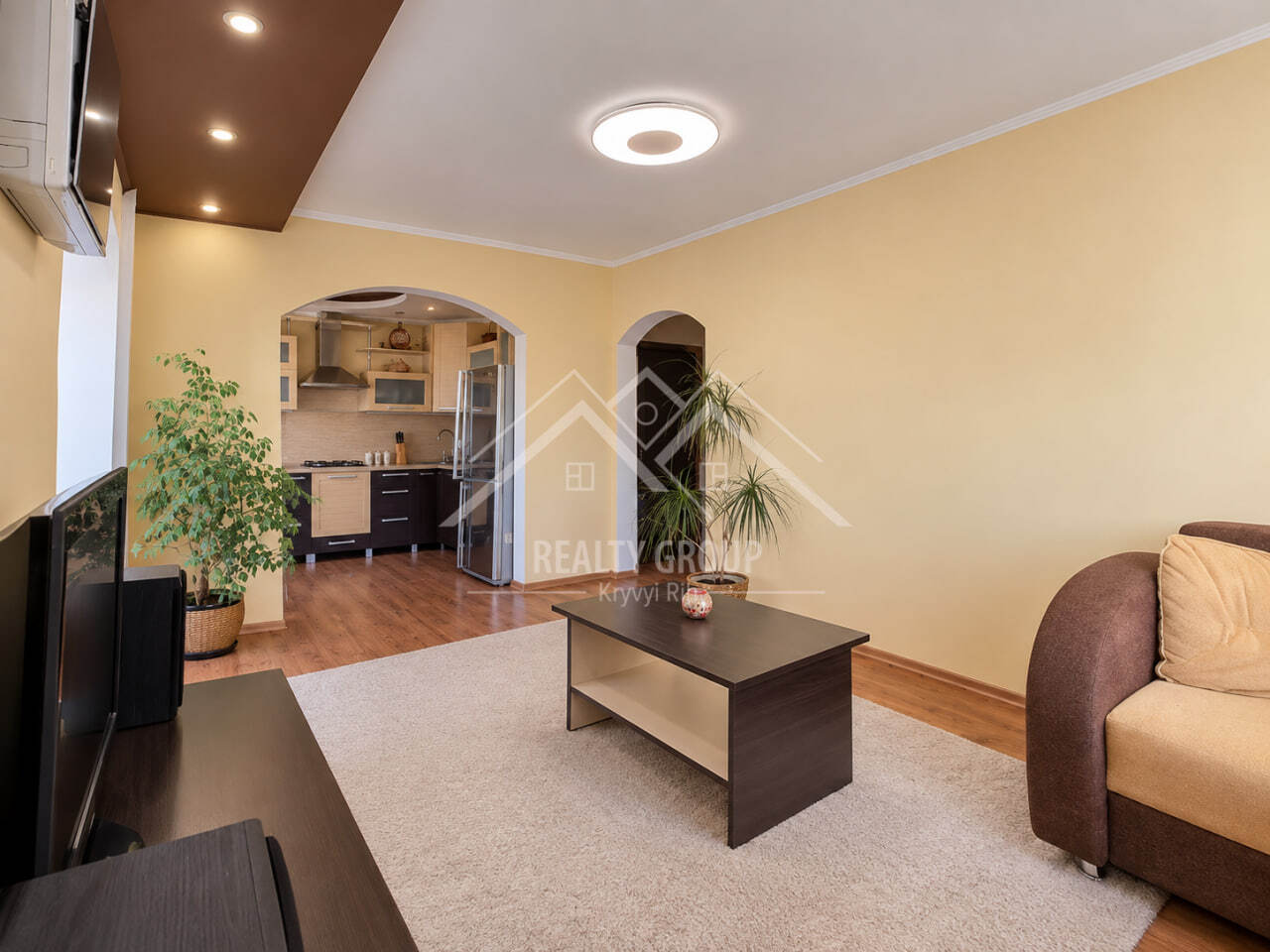 Продажа 2-комнатной квартиры 53 м², Петра Дорошенко ул.