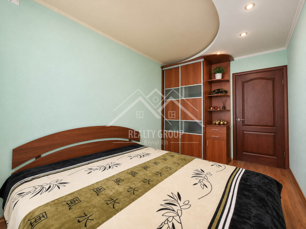 Продажа 2-комнатной квартиры 53 м², Петра Дорошенко ул.