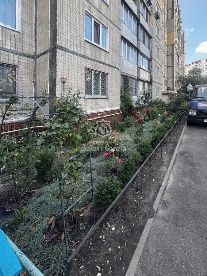 Продажа 2-комнатной квартиры 50.2 м², Тростянецкая ул., 3