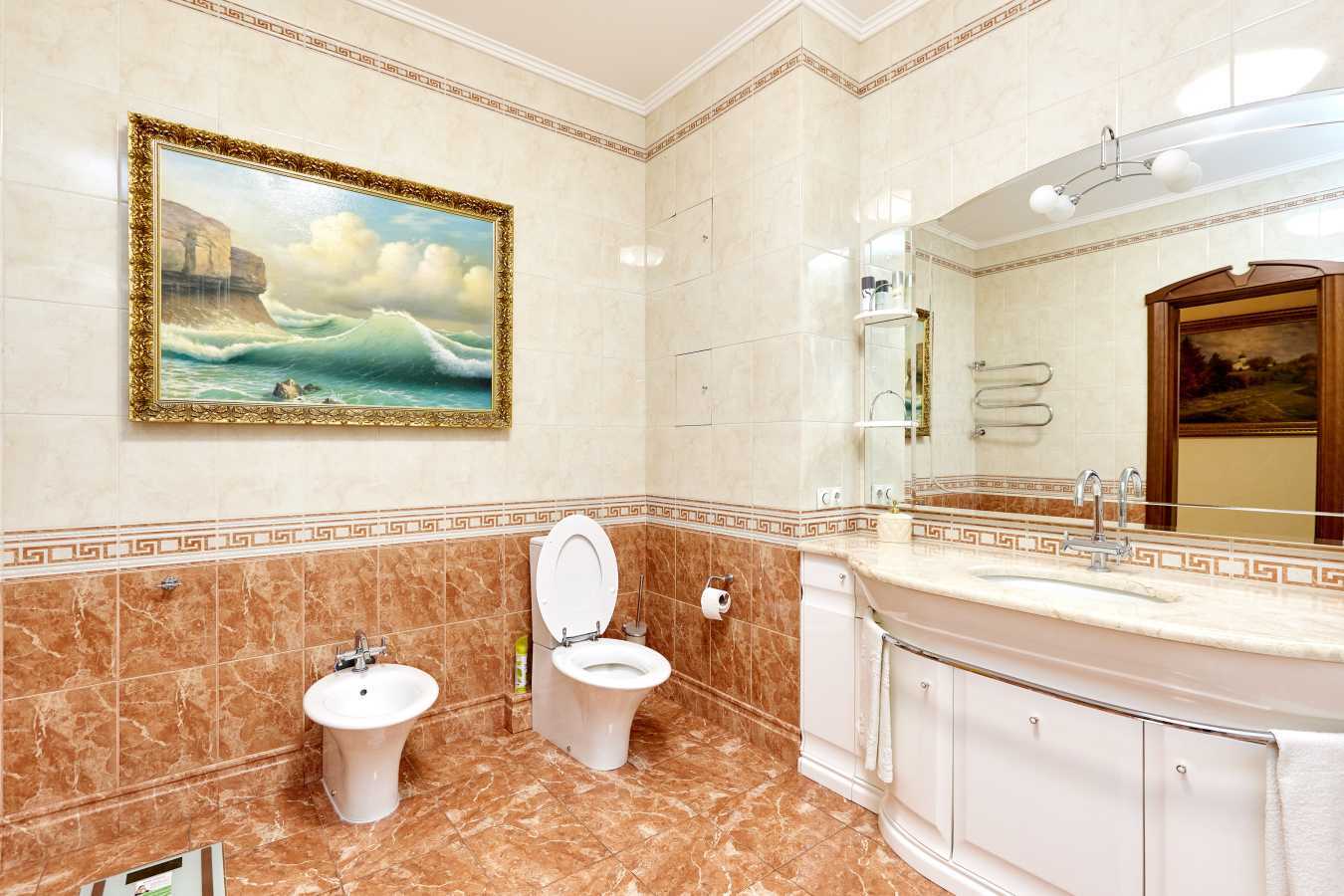 Аренда 4-комнатной квартиры 210 м², Старонаводницкая ул., 13