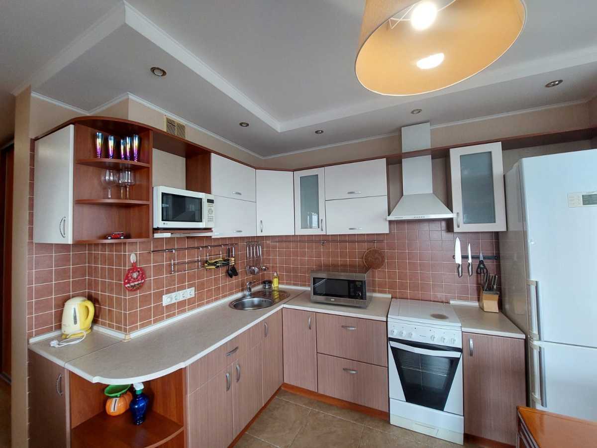 Аренда 1-комнатной квартиры 57 м², Днепровская наб., 26Б