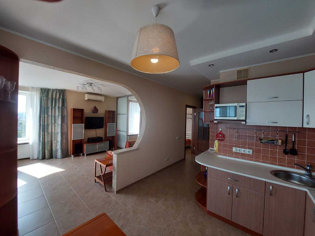 Аренда 1-комнатной квартиры 57 м², Днепровская наб., 26Б