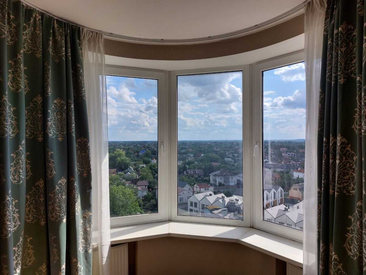 Аренда 1-комнатной квартиры 57 м², Днепровская наб., 26Б