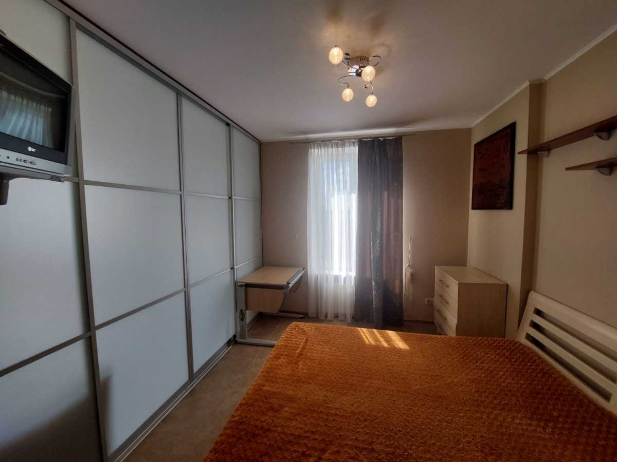 Аренда 1-комнатной квартиры 57 м², Днепровская наб., 26Б