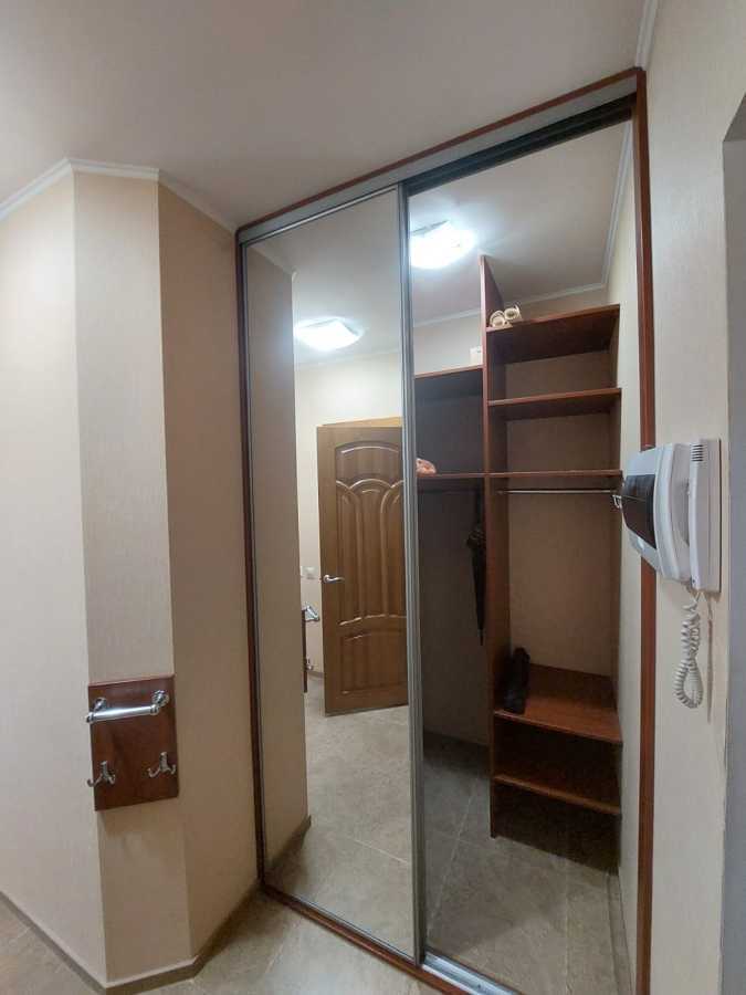 Аренда 1-комнатной квартиры 57 м², Днепровская наб., 26Б
