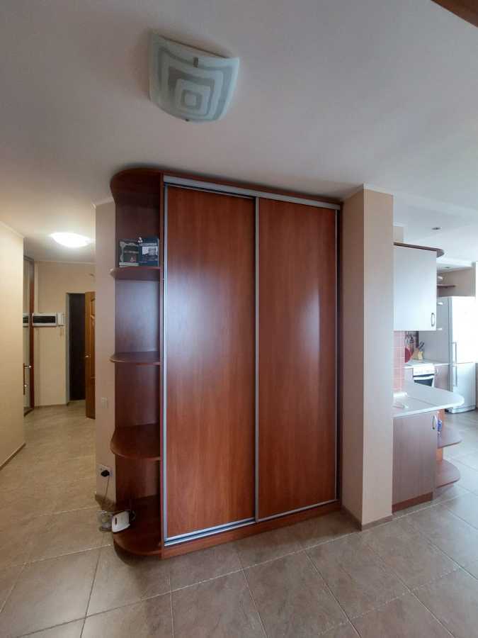 Аренда 1-комнатной квартиры 57 м², Днепровская наб., 26Б