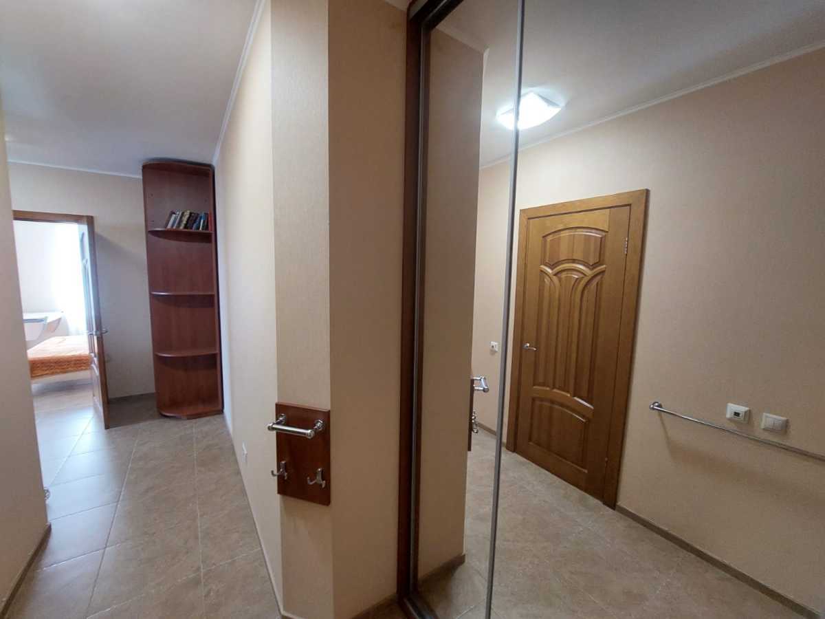 Аренда 1-комнатной квартиры 57 м², Днепровская наб., 26Б