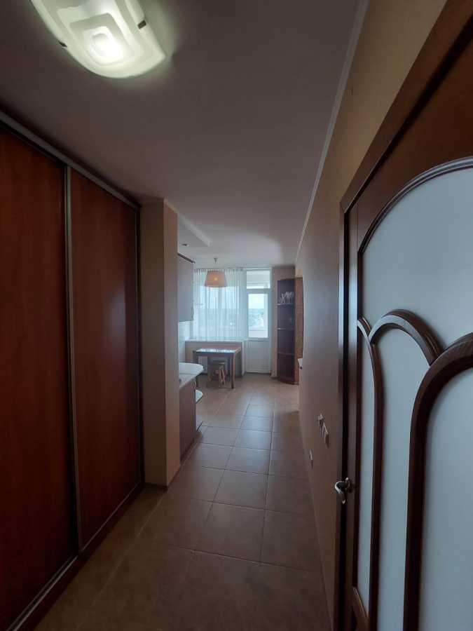 Аренда 1-комнатной квартиры 57 м², Днепровская наб., 26Б