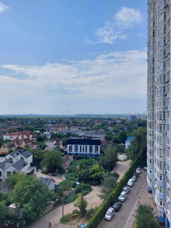 Аренда 1-комнатной квартиры 57 м², Днепровская наб., 26Б