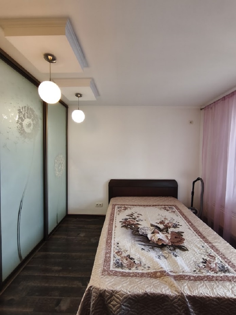 Продаж 2-кімнатної квартири 56 м², Олександра Мішуги вул.