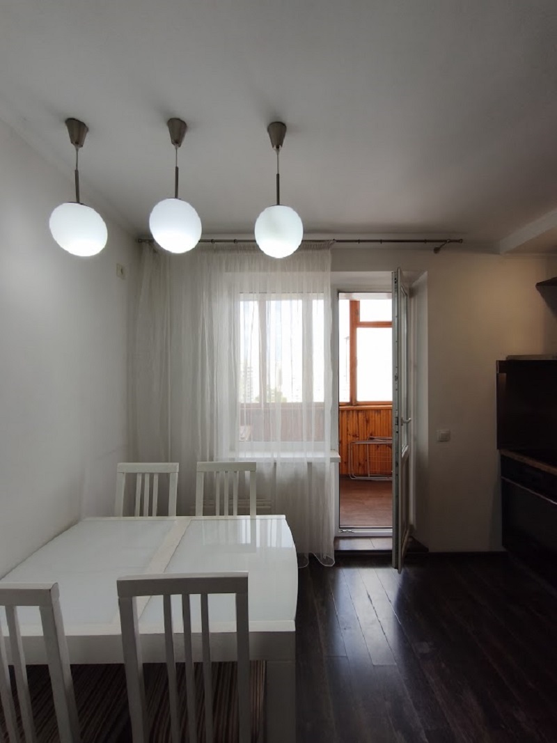 Продаж 2-кімнатної квартири 56 м², Олександра Мішуги вул.
