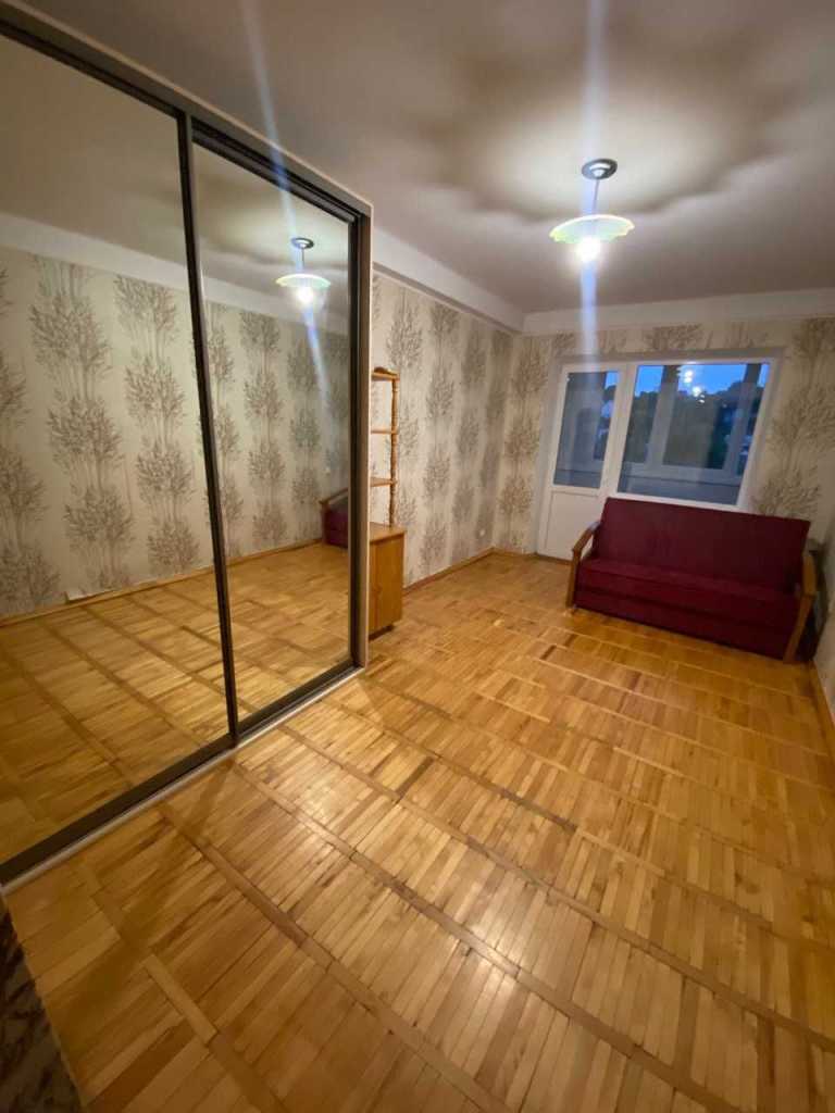 Оренда 3-кімнатної квартири 62 м², Кирилівська вул., 117