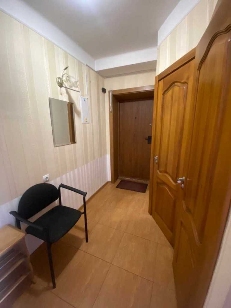 Оренда 3-кімнатної квартири 62 м², Кирилівська вул., 117