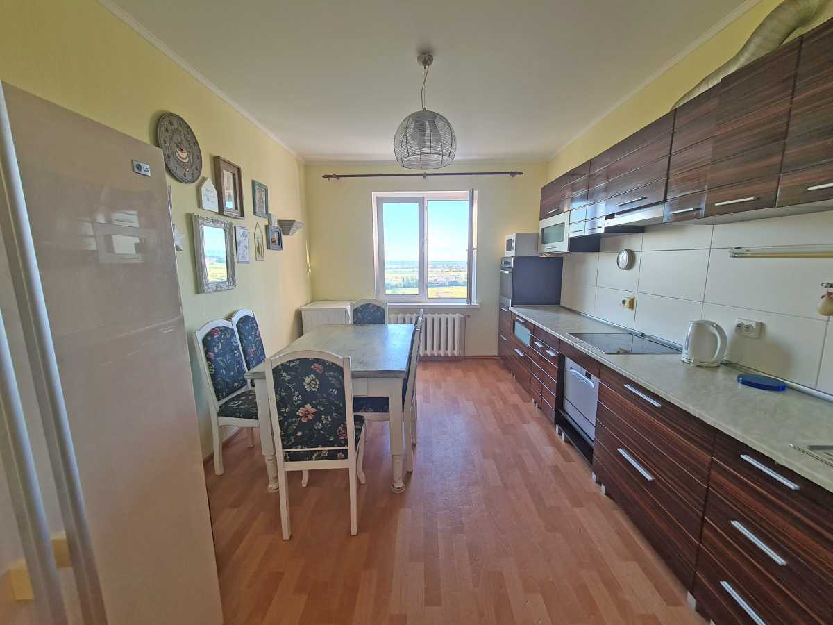 Аренда 3-комнатной квартиры 92 м², Милославская ул., 8