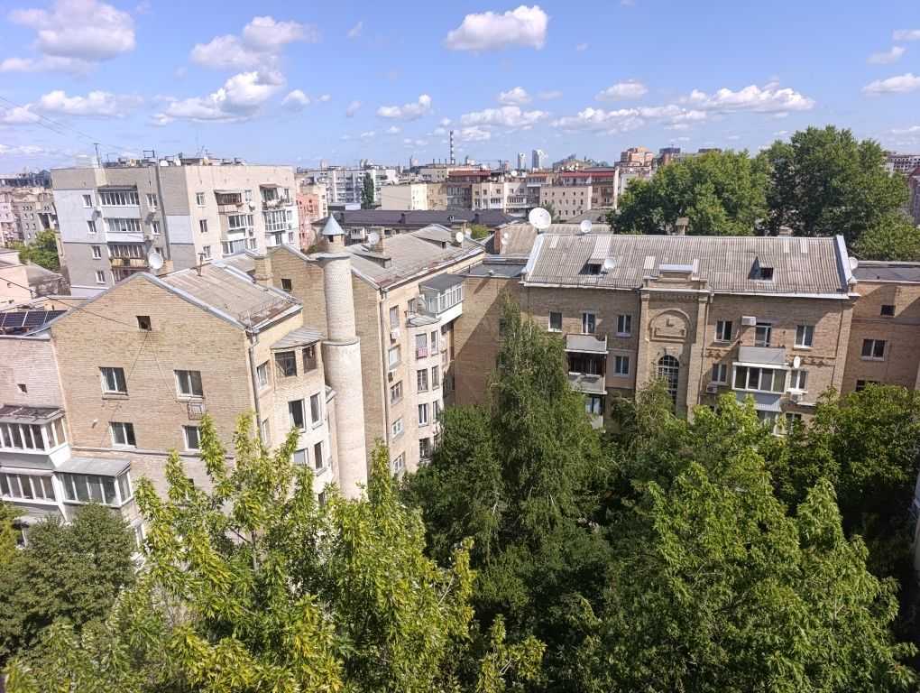Продаж 1-кімнатної квартири 21.4 м², Кирилівська вул., 20