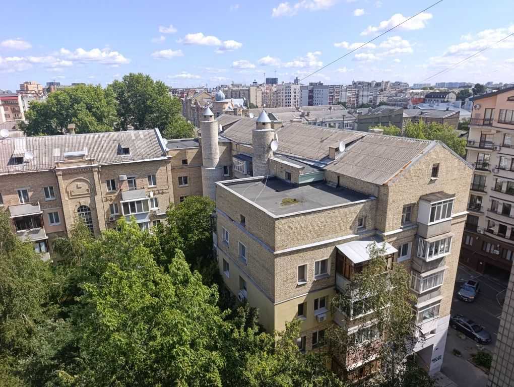 Продаж 1-кімнатної квартири 21.4 м², Кирилівська вул., 20